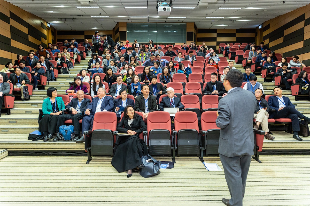 Drive Results in Your Pocket: Project Management Techniques for Effective Exhibition Promotion in Business
